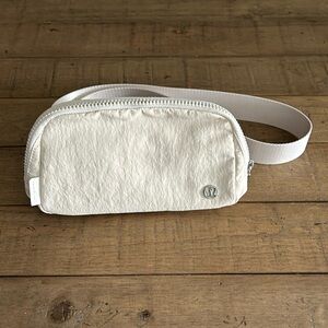 Lululemon Belt Bag NWOT